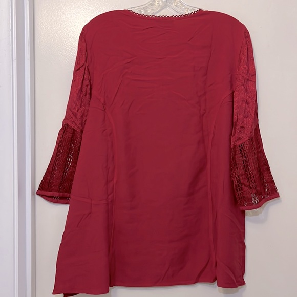 Catherines rayon crochet/lace/embroidered top size 0X - Picture 8 of 8
